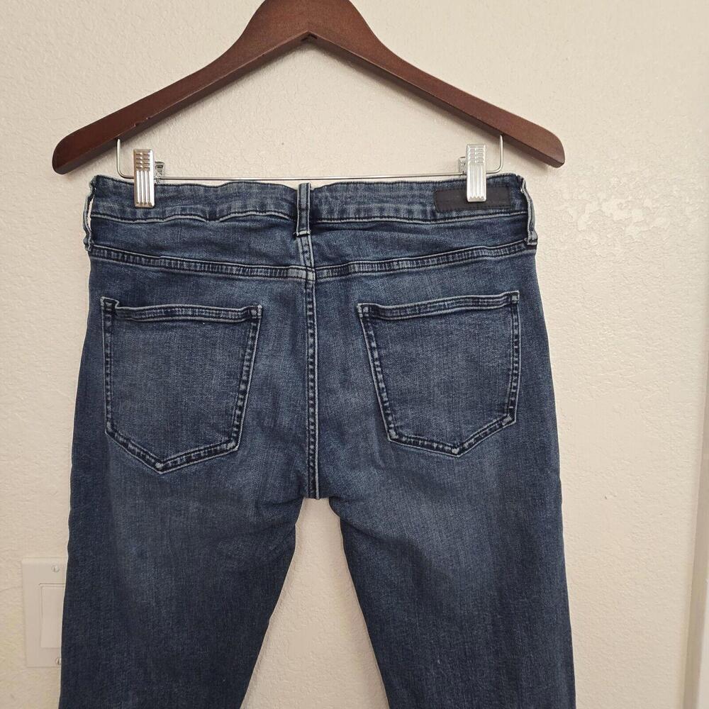 Calvin Klein Jeans Women's Size 6 Blue Mid-Rise Slim Boyfriend Denim 28" Inseam - Picture 3 of 8